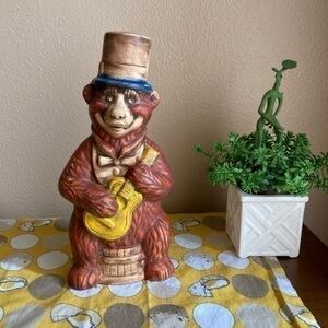 Walt Disney Productions Country Bear Jamboree figurine